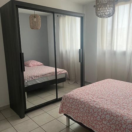 Appart T3 Proche Metro -Draps Et Serviettes Inclus Marseille Kültér fotó